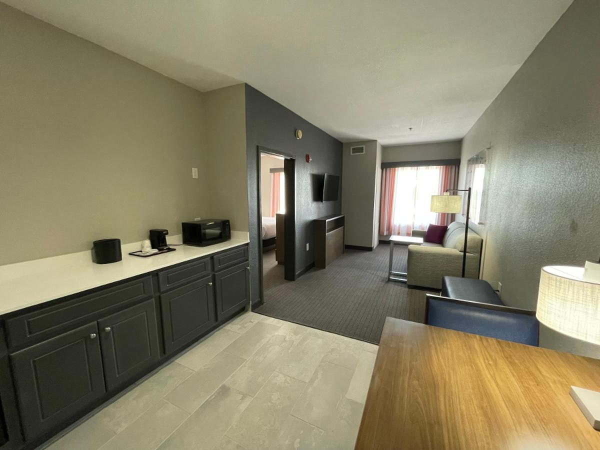 La Quinta Inn & Suites By Wyndham Augusta Fort Eisenhower Экстерьер фото