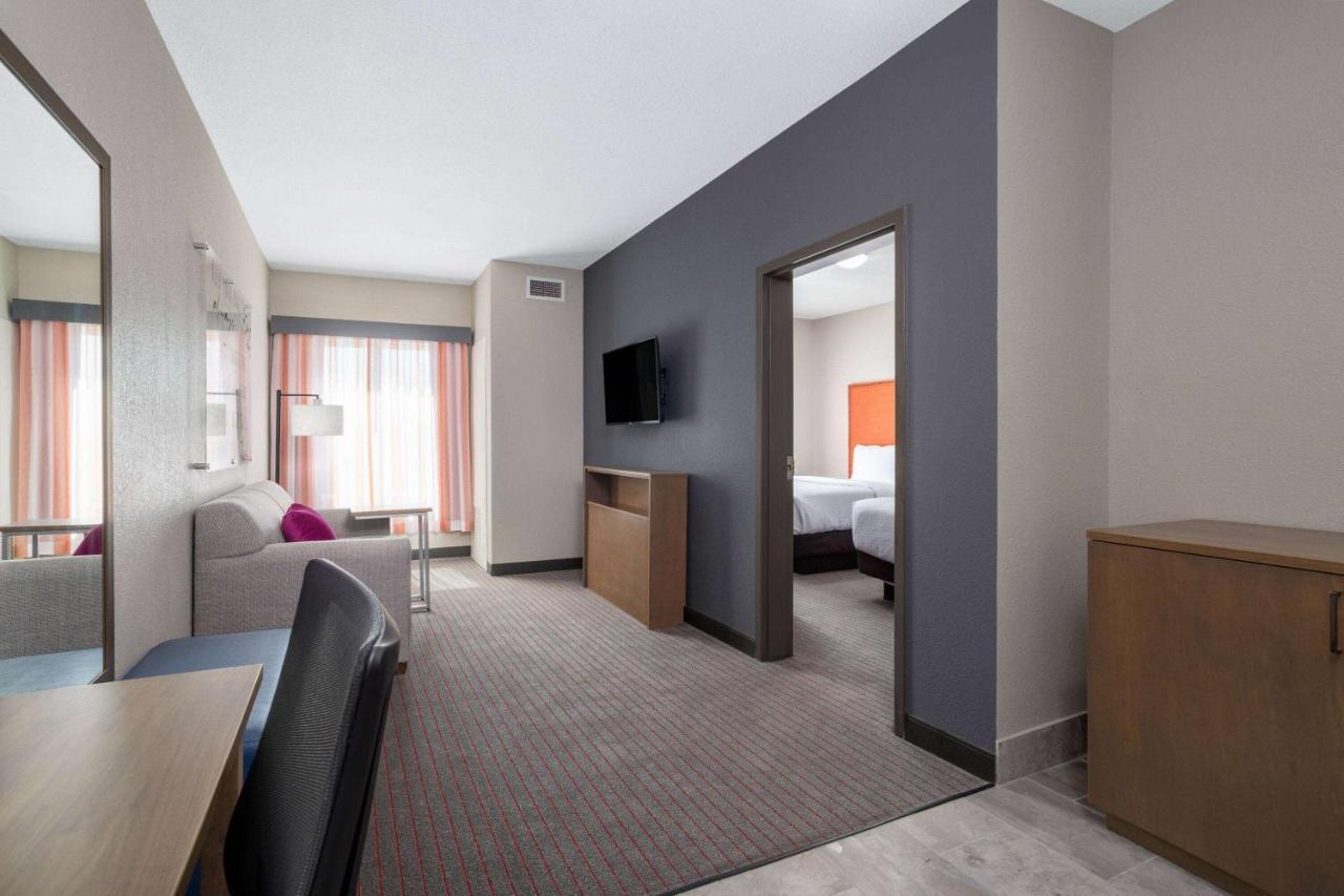 La Quinta Inn & Suites By Wyndham Augusta Fort Eisenhower Экстерьер фото