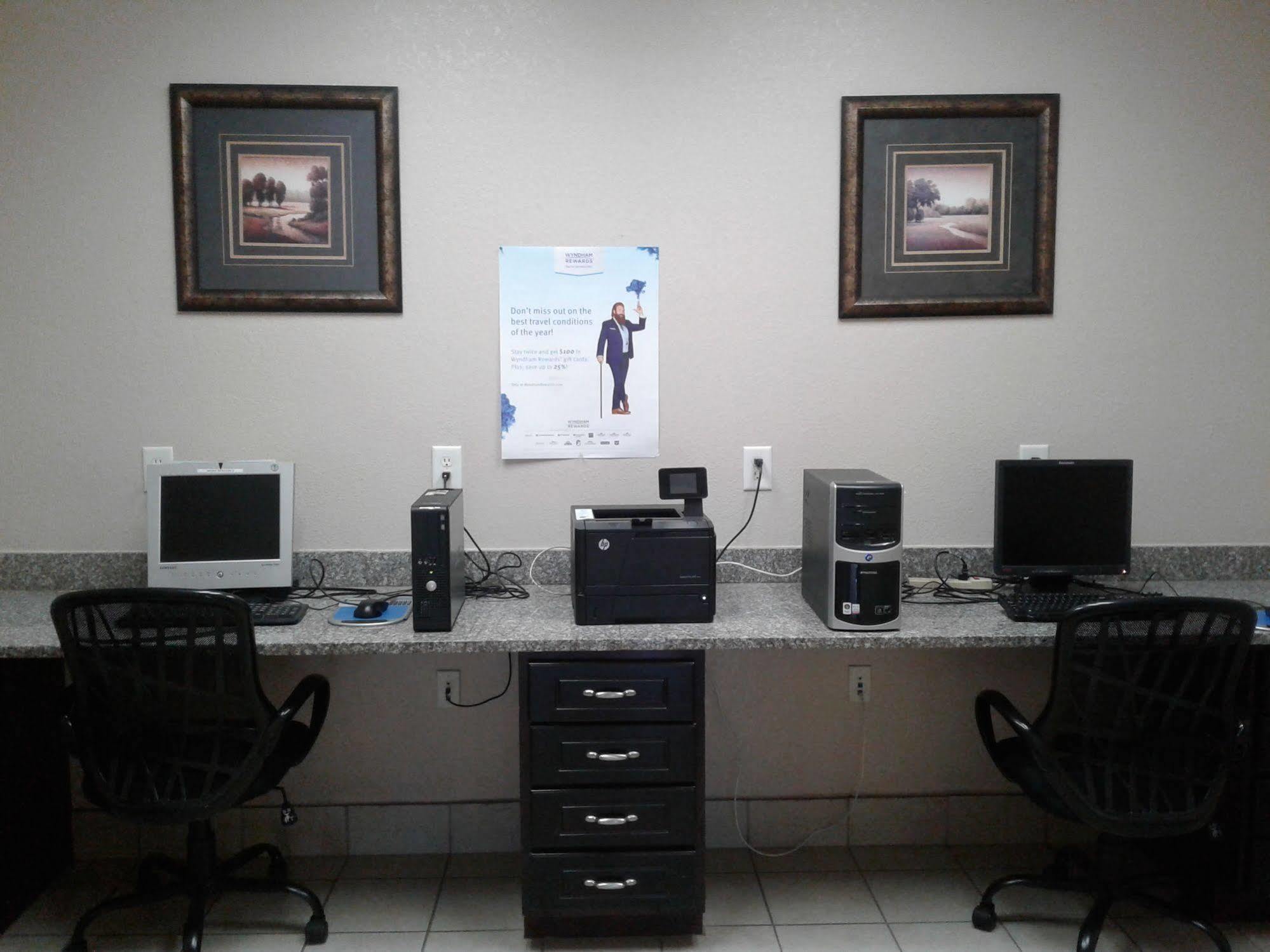 La Quinta Inn & Suites By Wyndham Augusta Fort Eisenhower Экстерьер фото